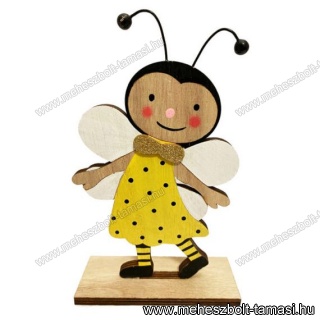Álló kislány méhecske